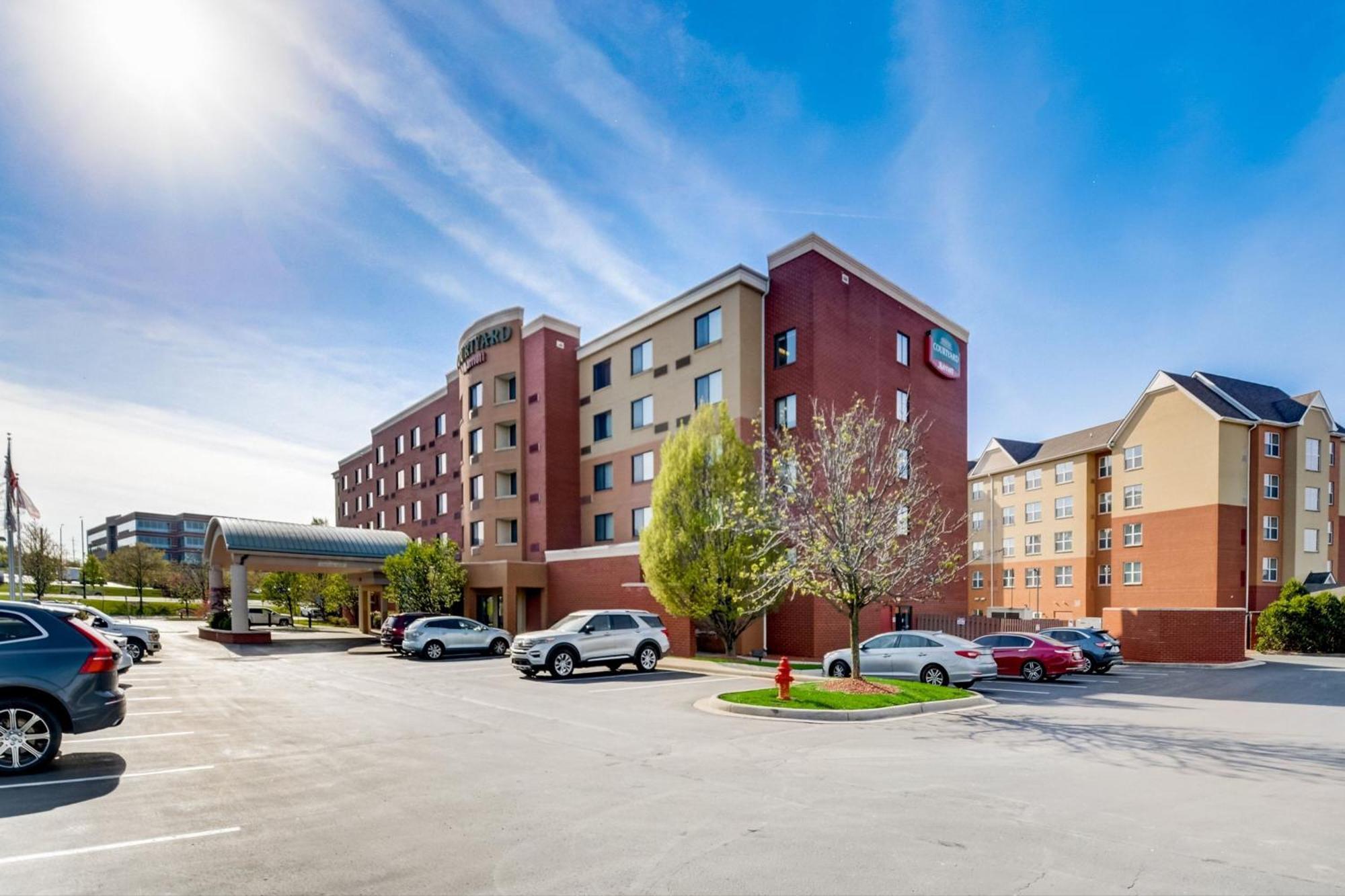 Courtyard Cincinnati North At Union Centre West Chester Εξωτερικό φωτογραφία